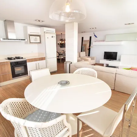 Mediterranean Front * אל פואיג